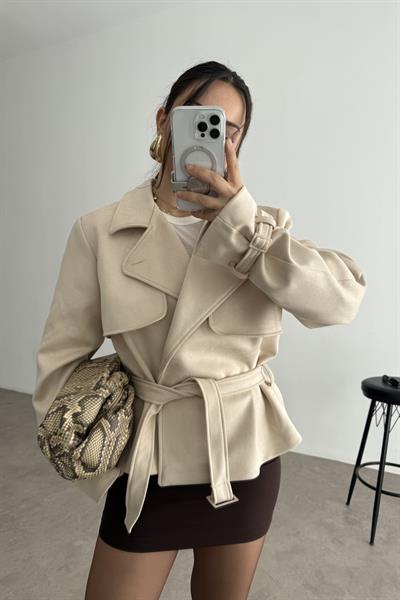 Kruvaze Kemer Detaylı Ekru Süet Ceket