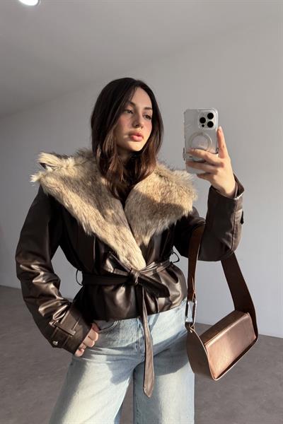 Kruvaze Kuşaklı Yakası Kürklü Acı Kahve Deri Ceket  