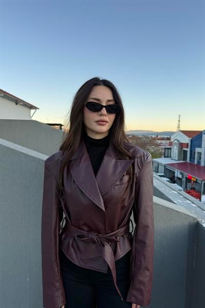 Kruvaze Vatkalı Kuşaklı Bordo Deri Ceket