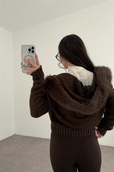 Kürklü Kapüşonlu  Fermuarlı Kahve Hırka 