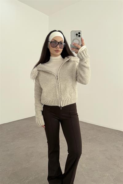 Kürklü Kapüşonlu  Fermuarlı Taş Hırka 