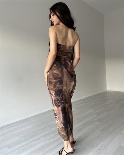 Lexa Desenli Straplez Elbise Kahve