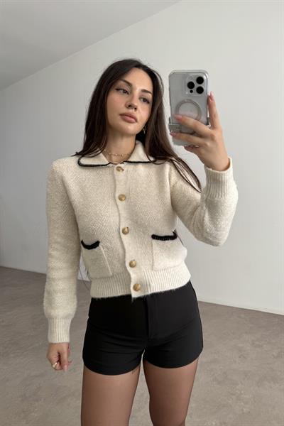 Mng Orijnal Yünlü Premium Yakalı Gold Düğmeli Beyaz Hırka