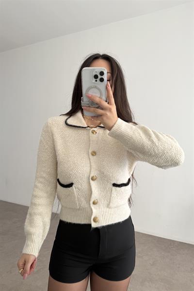 Mng Orijnal Yünlü Premium Yakalı Gold Düğmeli Beyaz Hırka