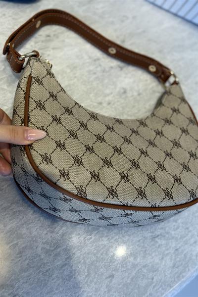 Monogram Desenlı Askılı Çanta