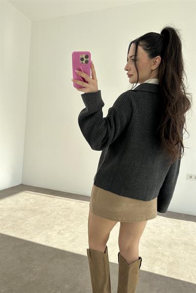 Mssmo Gri Ahşap Düğme Detaylı Kazak