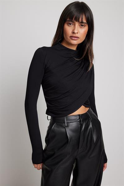 NA-KD Drapeli V Kesim Siyah Bluz
