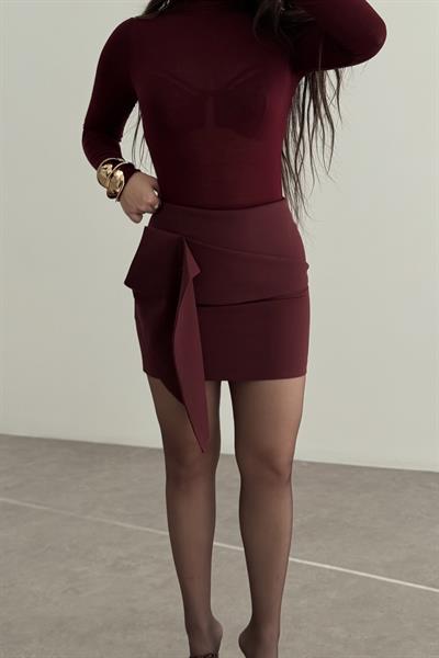 Önü Kat Detaylı Krep Bordo Mini Etek