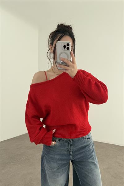 Orijinal Kırmızı Kayık Yakalı Triko Kazak