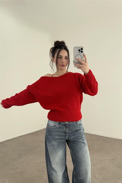 Orijinal Kırmızı Kayık Yakalı Triko Kazak