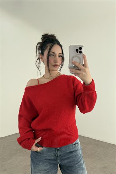 Orijinal Kırmızı Kayık Yakalı Triko Kazak