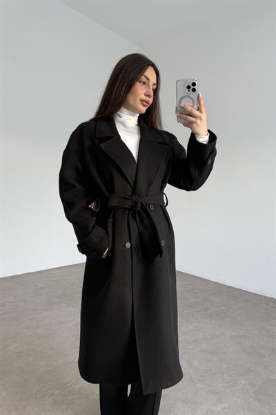 Oversize Kesim Düğmeli Kruvaze Siyah Kaban