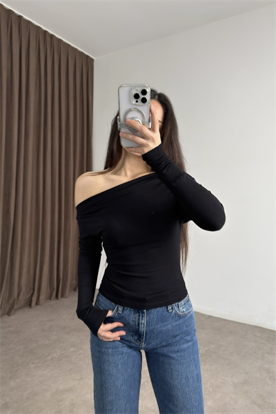 Oysh Kayık Yaka Siyah Body