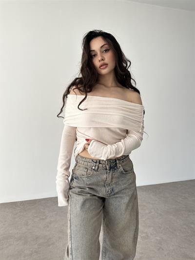 Pamuk Dokuma Drapeli Madonna Yaka Ekru Bluz