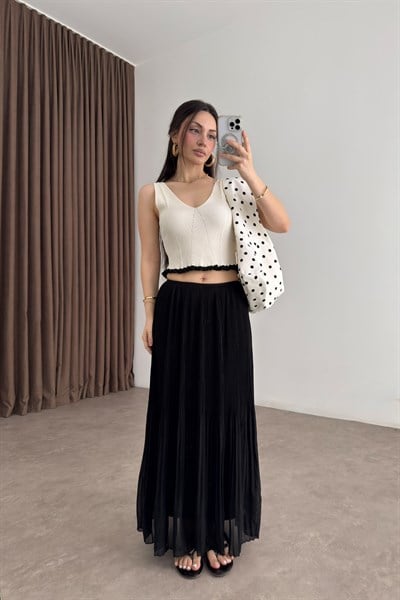 Piliseli Siyah Şifon Etek 