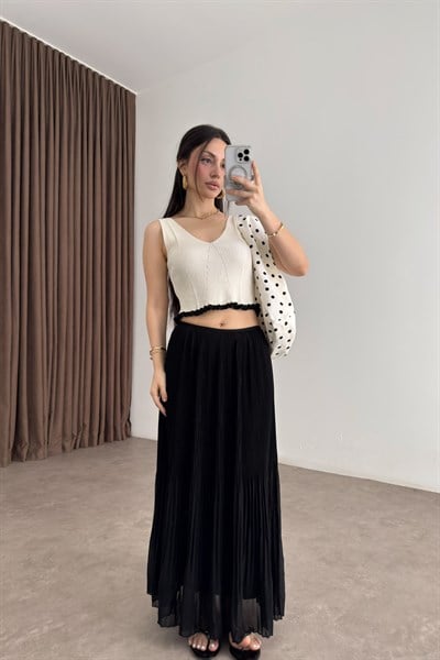 Piliseli Siyah Şifon Etek 