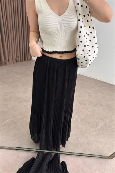 Piliseli Siyah Şifon Etek 