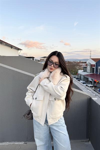 Premium Cep Detaylı Bomber Kaşe Kürklü Ekru Kaban