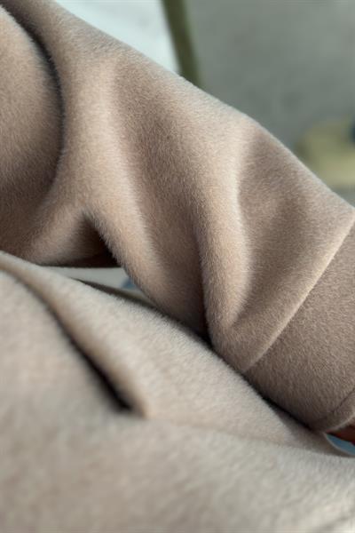 Premium Cep Detaylı Tüy Dokulu Taş Ceket 