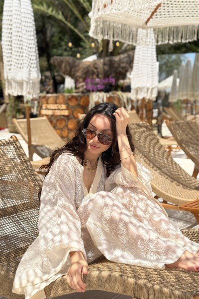 Premium Çiçek Nakışlı Ekru Pantolon