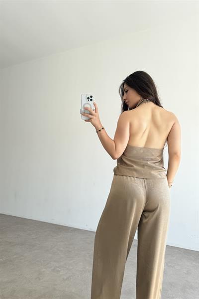Premium Degaje Sırt Dekolteli Saten Bluz Pantolon Takım Vizon