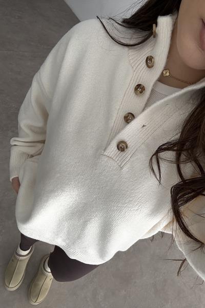 Premium Dik Yakalı Düğme Detaylı Ekru Kazak