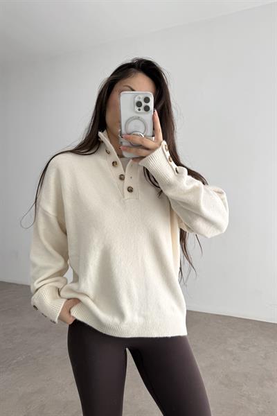 Premium Dik Yakalı Düğme Detaylı Ekru Kazak