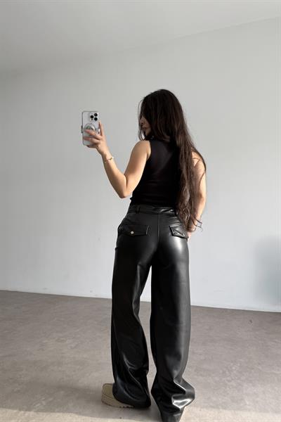 Premium Dikiş Detaylı Siyah Deri Pantolon