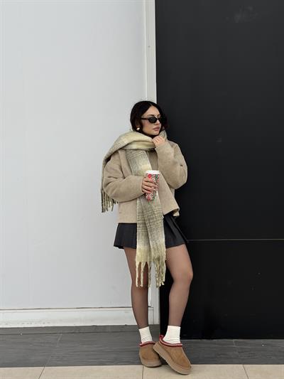 Premium Dokulu Kaşe Yakalı Kırçıllı Bej Ceket