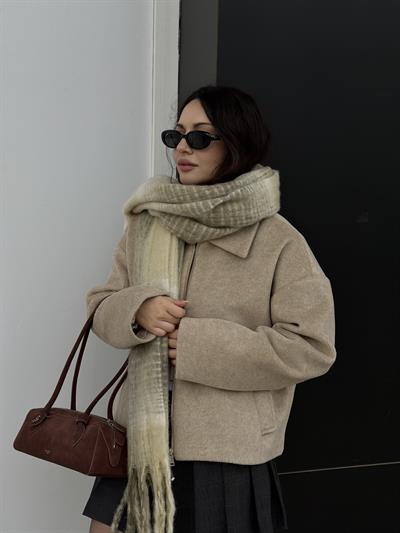 Premium Dokulu Kaşe Yakalı Kırçıllı Bej Ceket