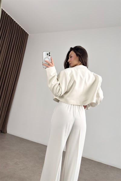 Premium Gold Düğmeli Beyaz Palazzo Pantolon