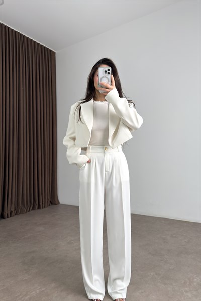 Premium Gold Düğmeli Beyaz Palazzo Pantolon