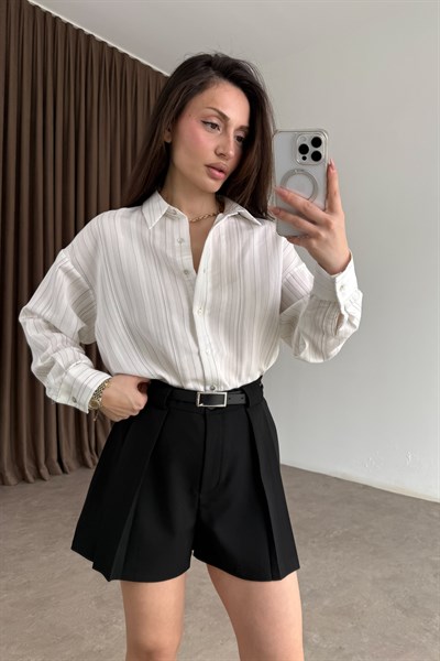 Premium Gümüş Kemerli Pileli Siyah Şort