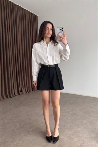 Premium Gümüş Kemerli Pileli Siyah Şort