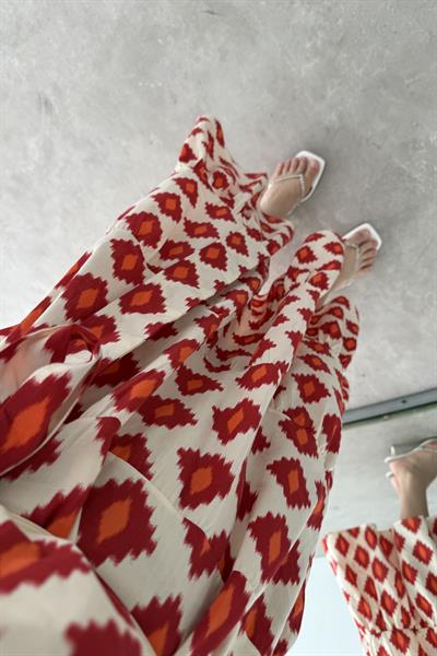 Premium Halter Yaka Kuşaklı Kırmızı Desenli Elbise 