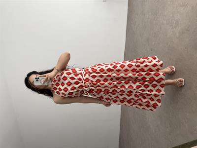 Premium Halter Yaka Kuşaklı Kırmızı Desenli Elbise 