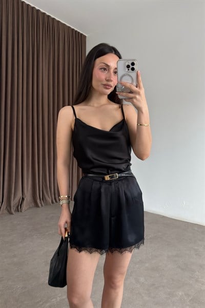 Premium İpek Saten Siyah Dantelli Şort