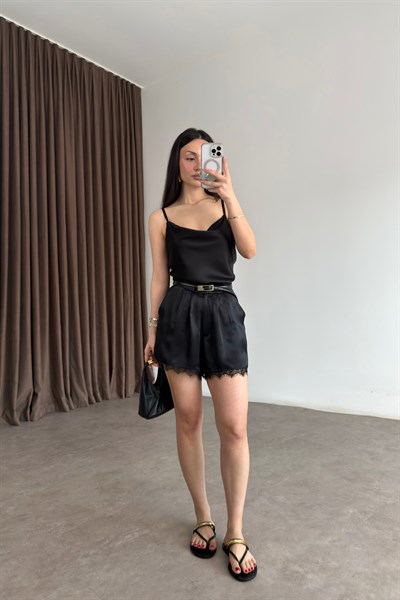 Premium İpek Saten Siyah Dantelli Şort