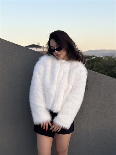 Premium İthal Yakasız Beyaz Kürk