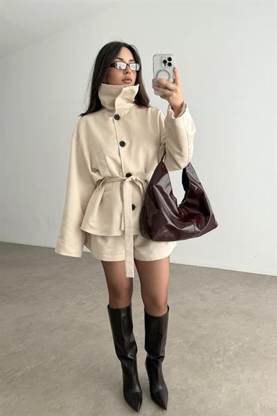 Premium Kalite Dökümlü Yaka Düğmeli Ekru Trençkot