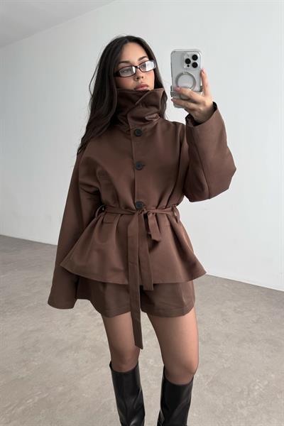 Premium Kalite Dökümlü Yaka Düğmeli Kahve Trençkot