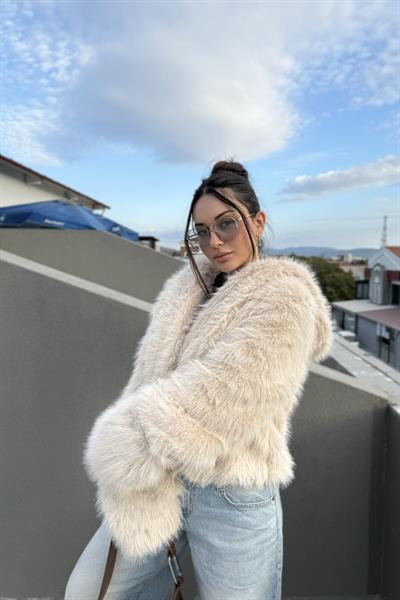 Premium Kalite Kapüşonlu Kürk Taş 