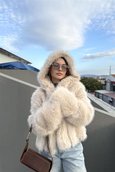 Premium Kalite Kapüşonlu Kürk Taş 