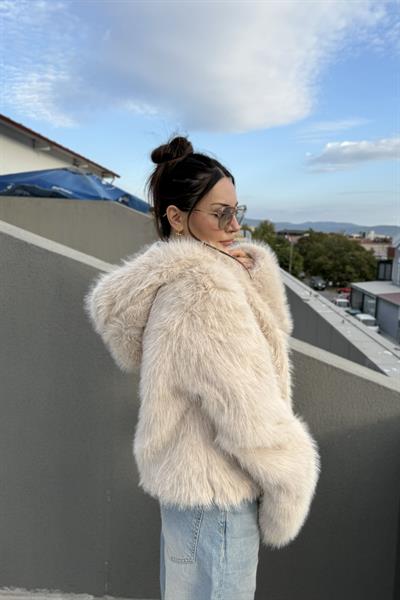 Premium Kalite Kapüşonlu Kürk Taş 