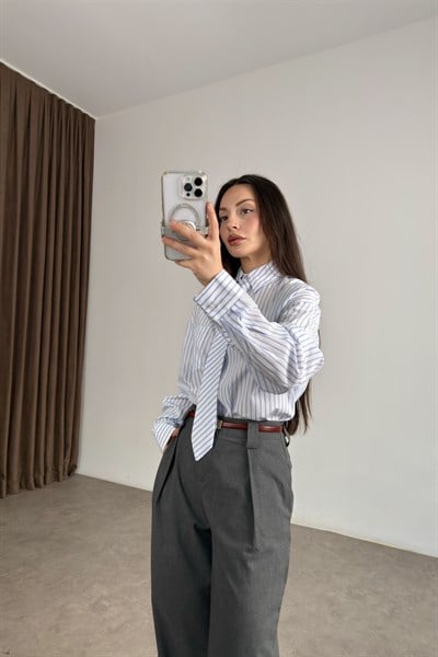 Premium Kravat Yaka Detaylı Mavi Çizgili Gömlek 