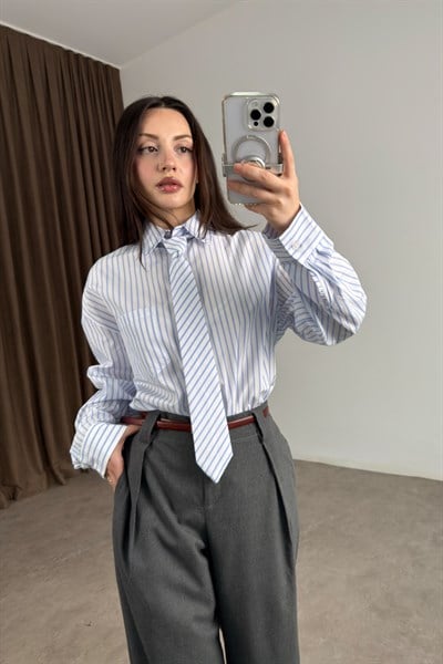 Premium Kravat Yaka Detaylı Mavi Çizgili Gömlek 