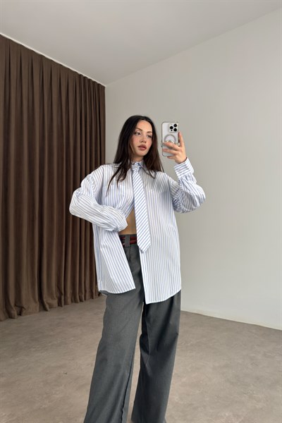 Premium Kravat Yaka Detaylı Mavi Çizgili Gömlek 