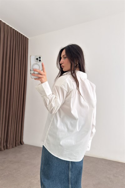 Premium Minimal Vatkalı Beyaz Gömlek