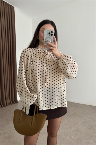 Premium Pamuk Bağlamalı Yaka Puantiyeli Bej Gömlek