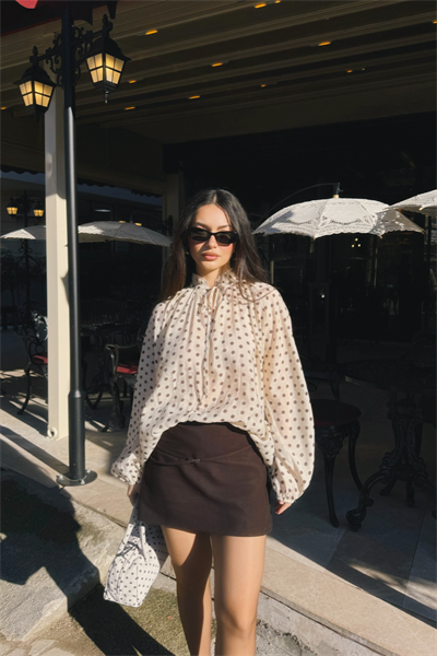 Premium Pamuk Bağlamalı Yaka Puantiyeli Bej Gömlek